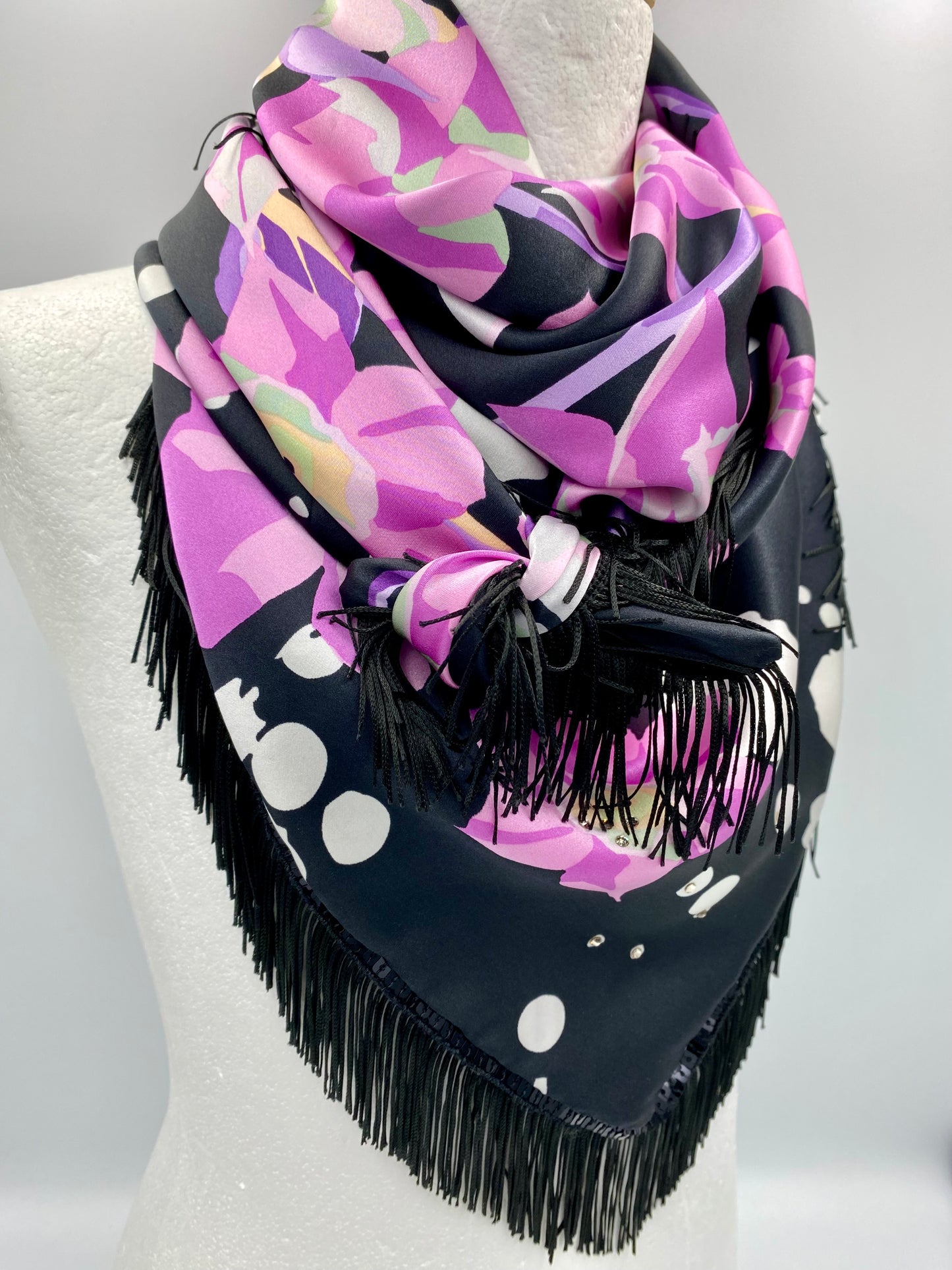 Foulard en soie noir/fushia