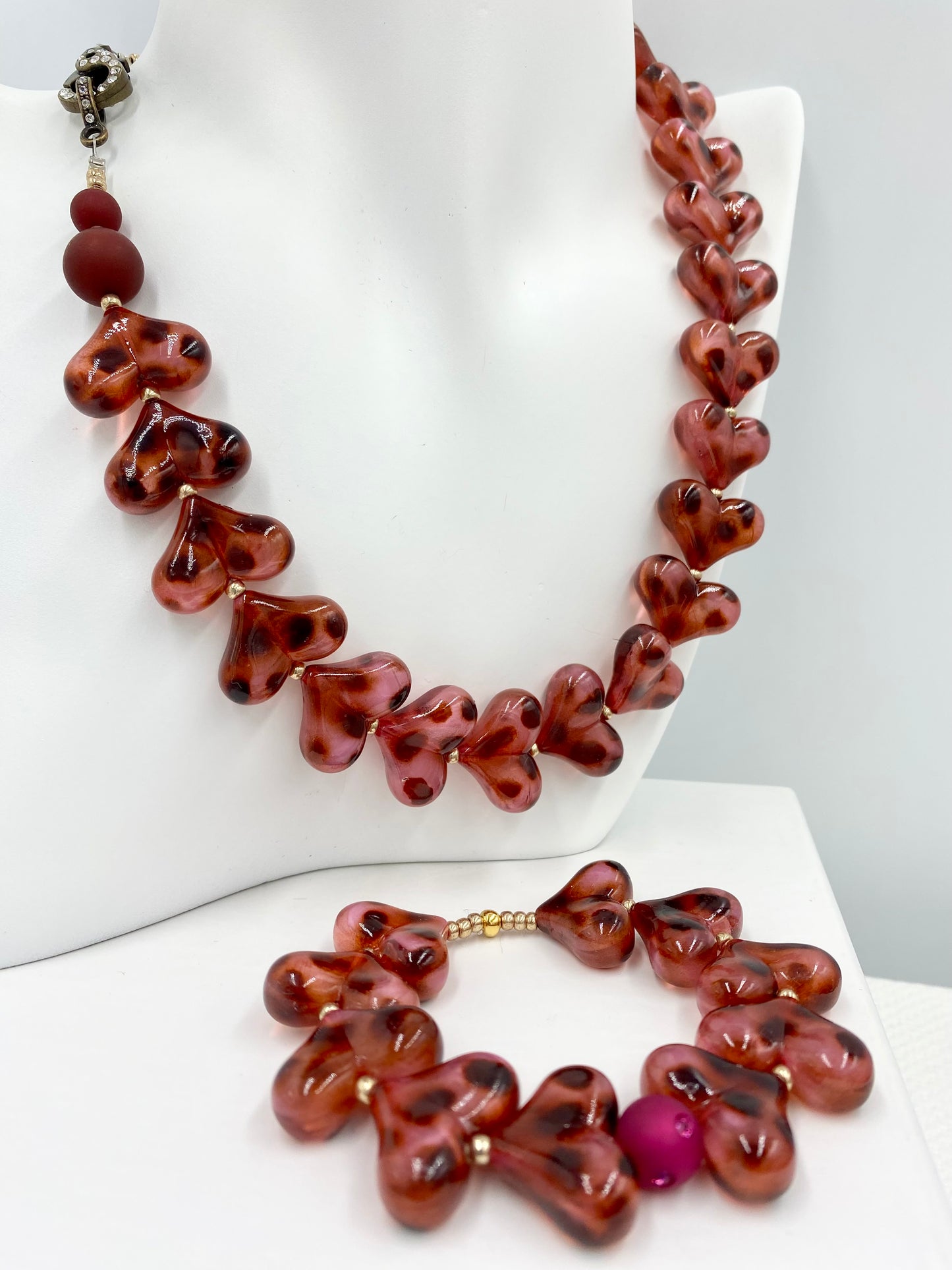 Bracelet « léopard rosé »