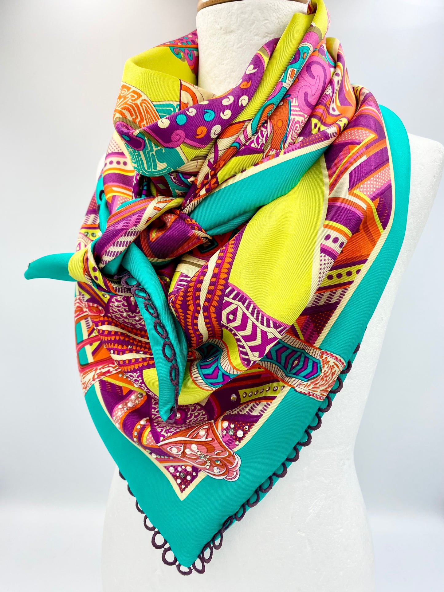 Foulard en soie « full » couleurs /01