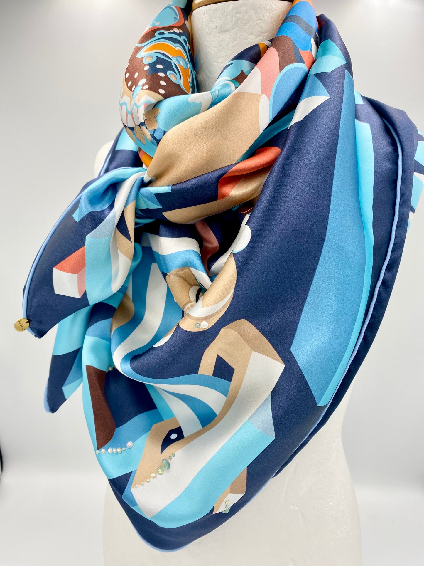 Foulard en soie bleu marine/01