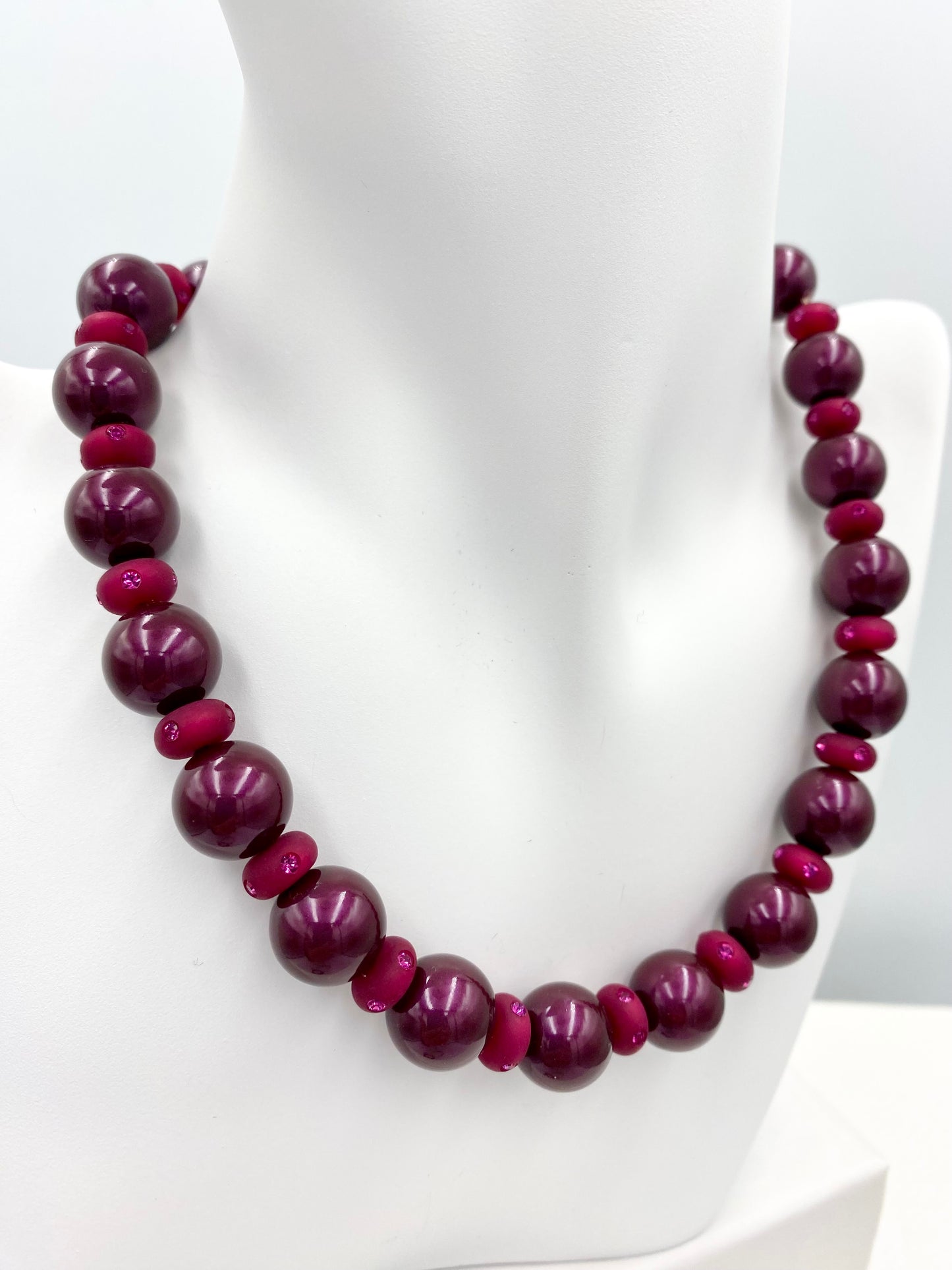 Collier « bordeaux /fuchsia »