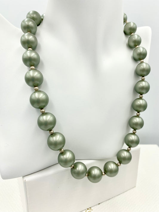 Collier maxi « Tilleul ».