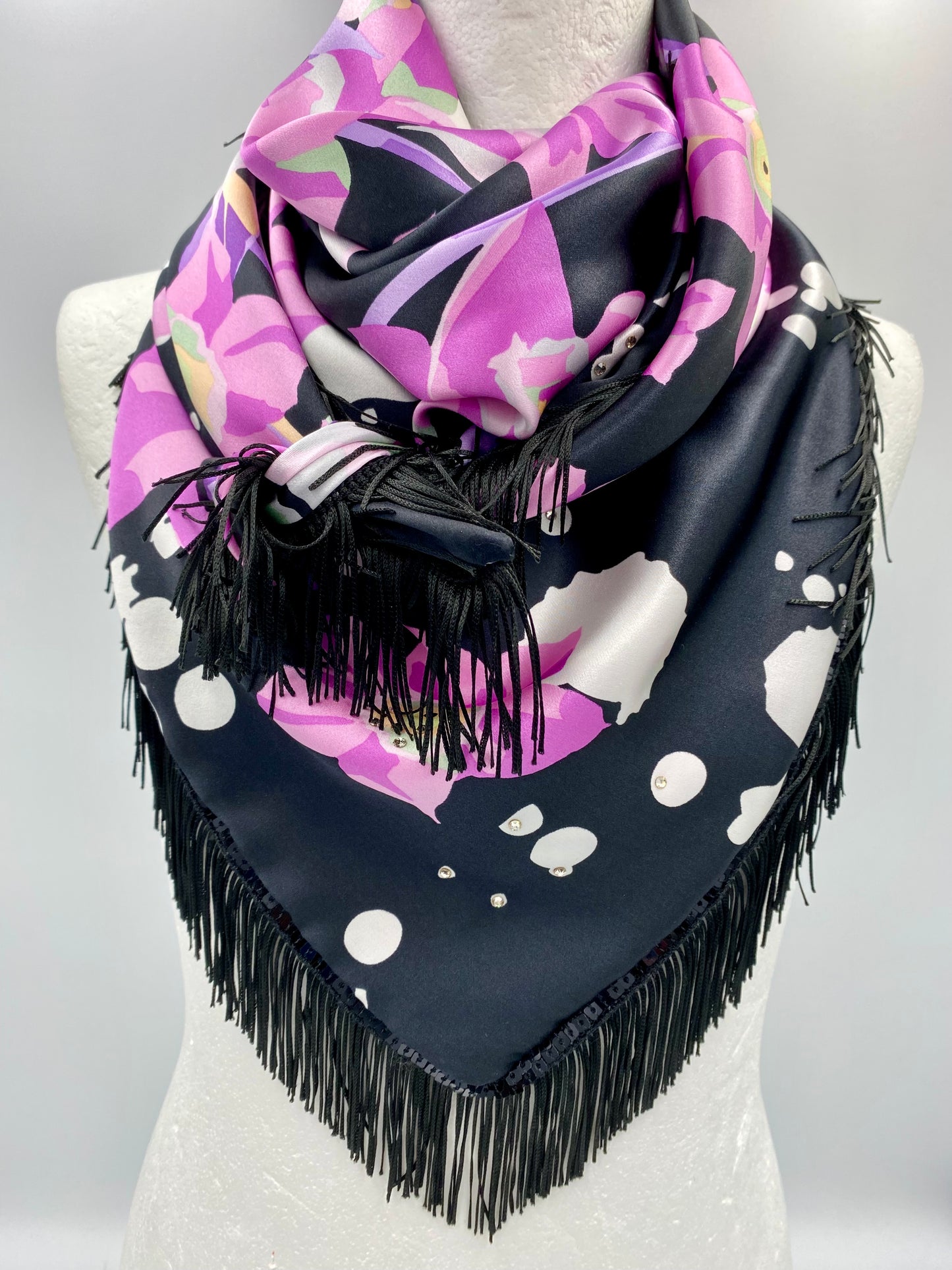 Foulard en soie noir/fushia