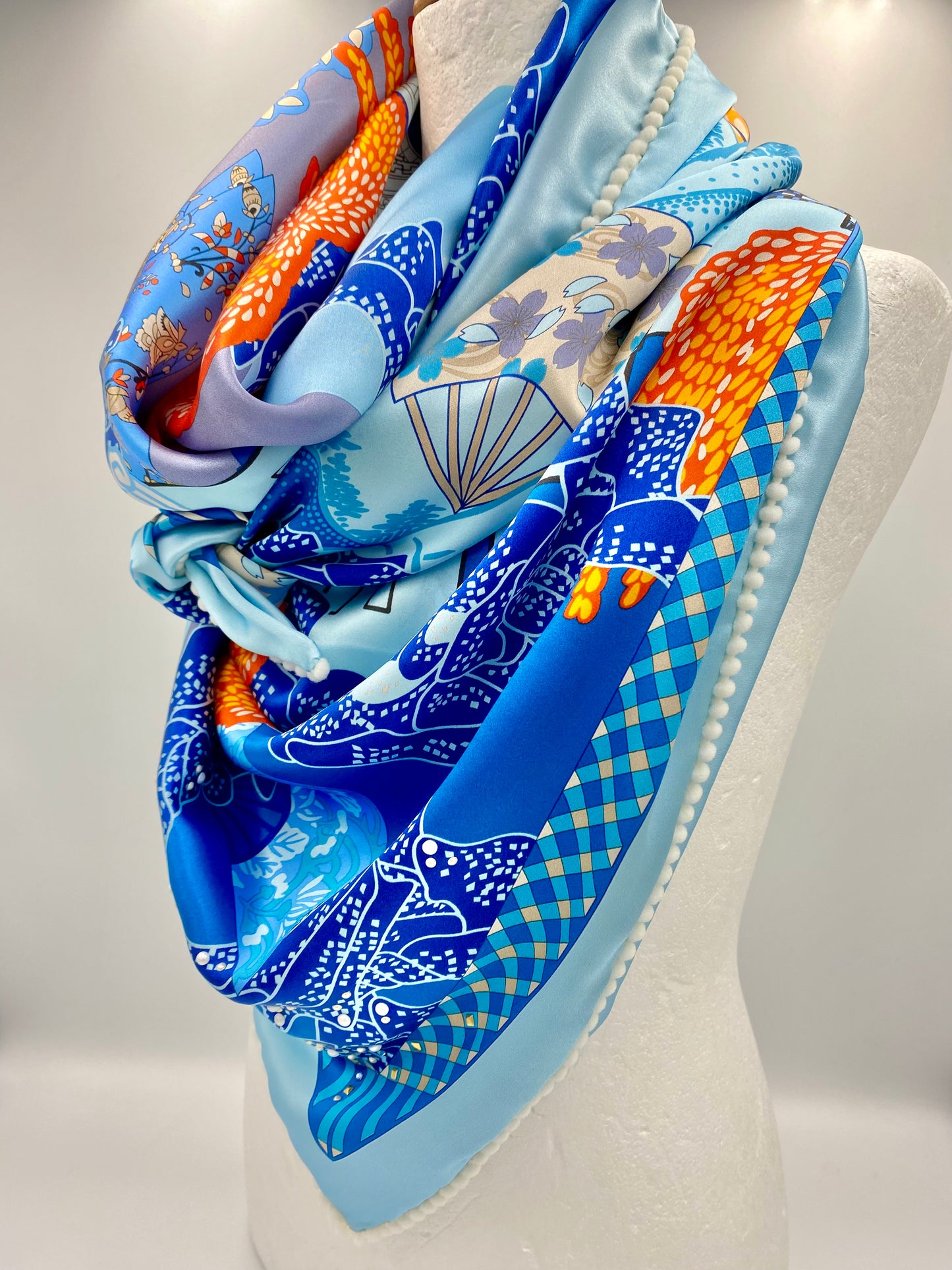 Foulard en soie bleu vif/01