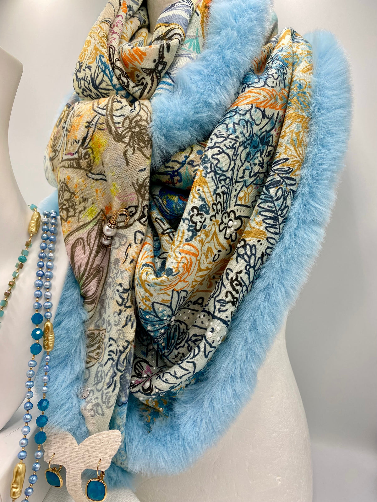 Foulard XL cachemire /soie/ fausse fourrure bleu claire