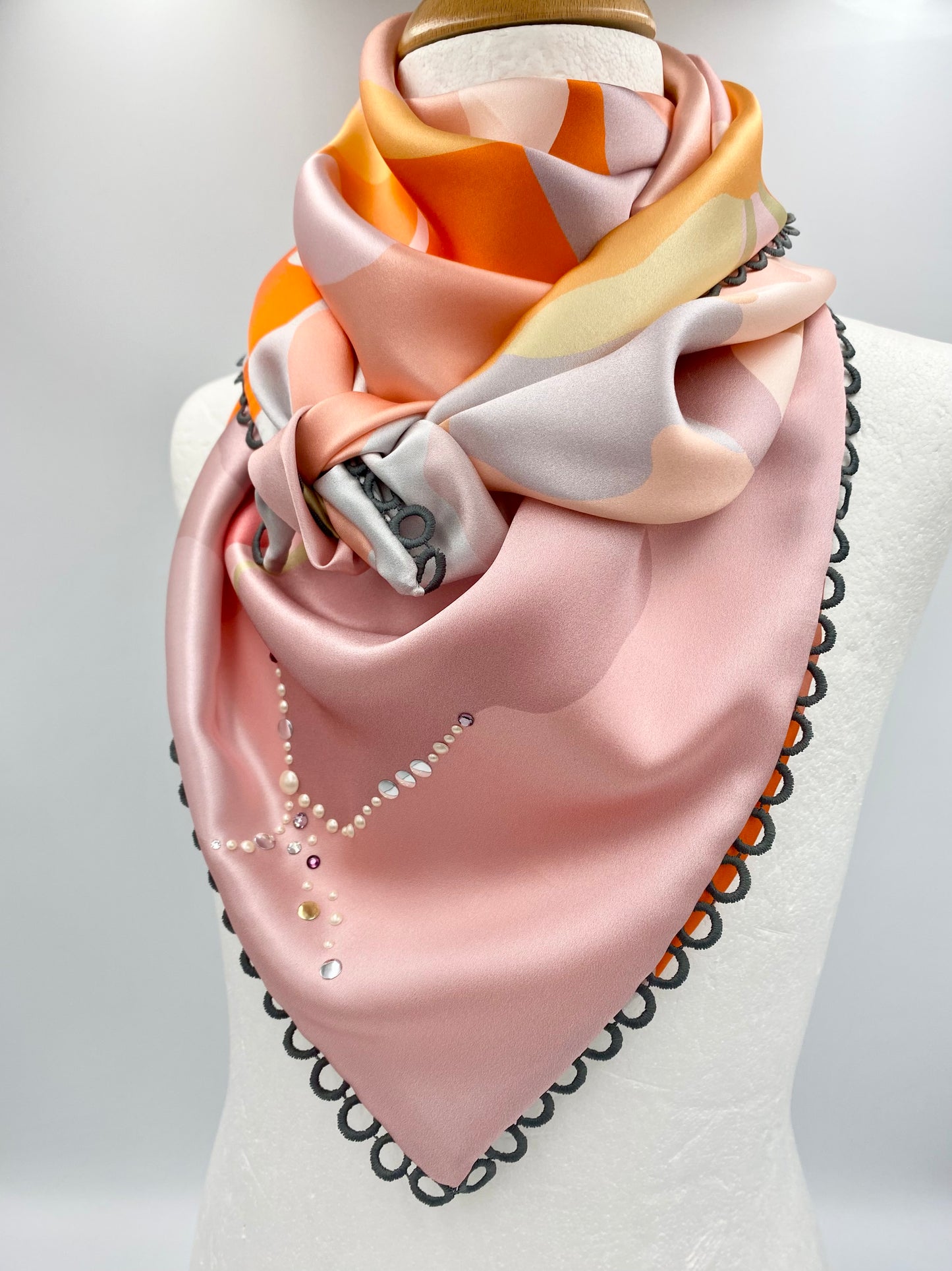 Foulard en soie rose/01