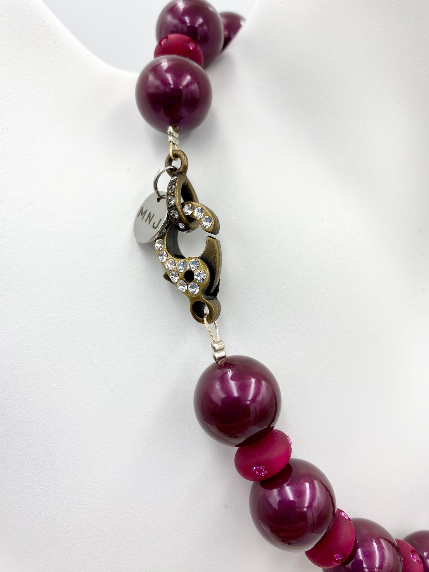 Collier « bordeaux /fuchsia »