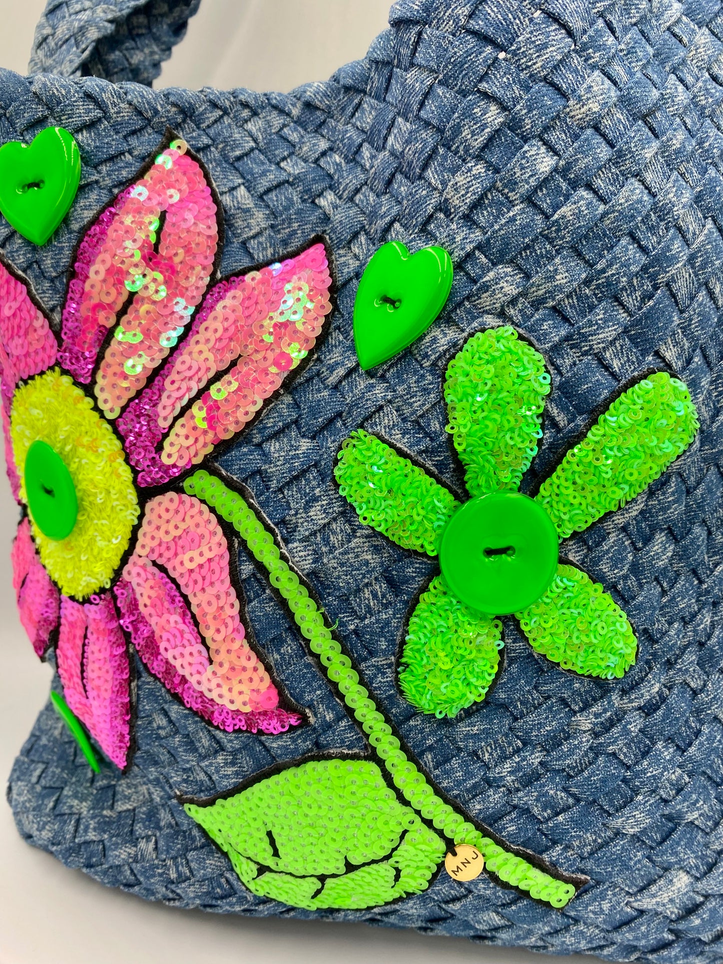 Sac en Denim «marguerite rose fluo » .