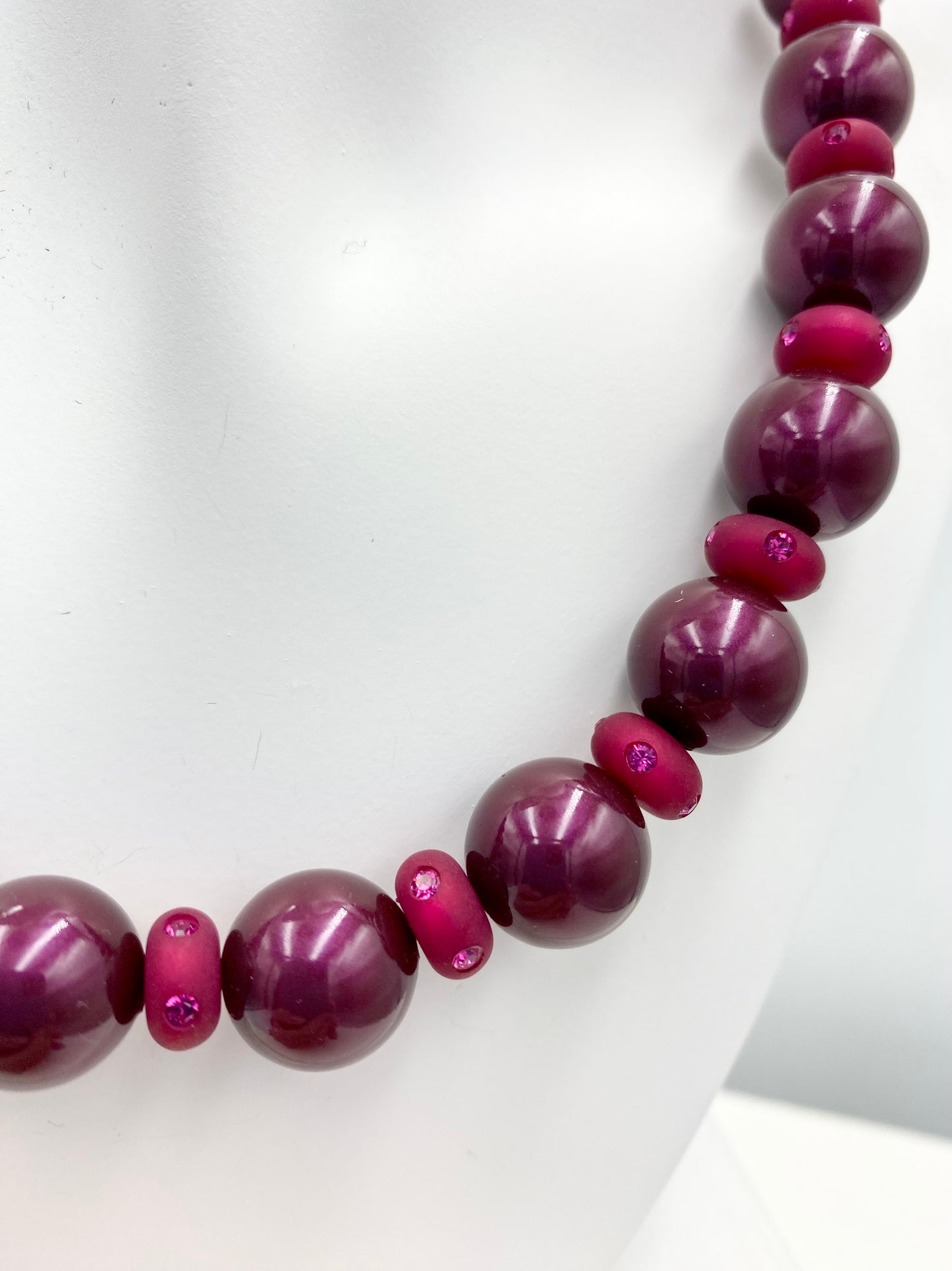Collier « bordeaux /fuchsia »